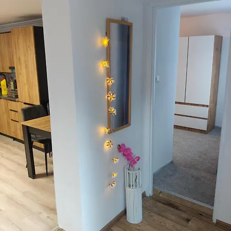 Apartment Z Ogrodem Poranna Rosa *