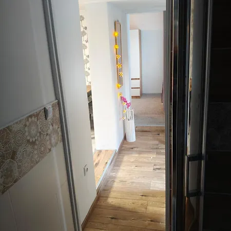 Apartment Z Ogrodem Poranna Rosa *