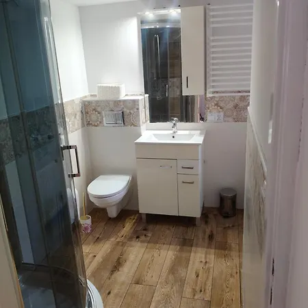 Apartment Z Ogrodem Poranna Rosa *