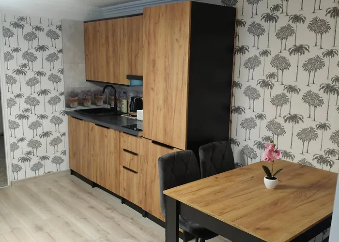 Apartment Z Ogrodem Poranna Rosa *