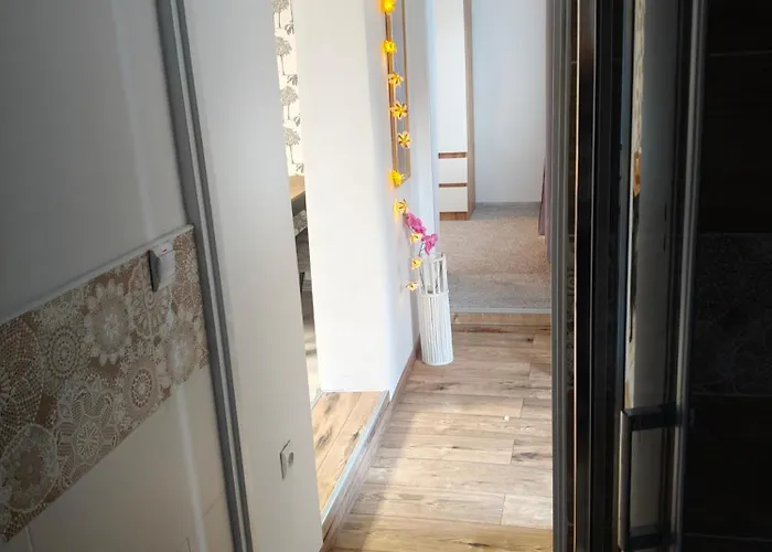 Apartment Z Ogrodem Poranna Rosa *