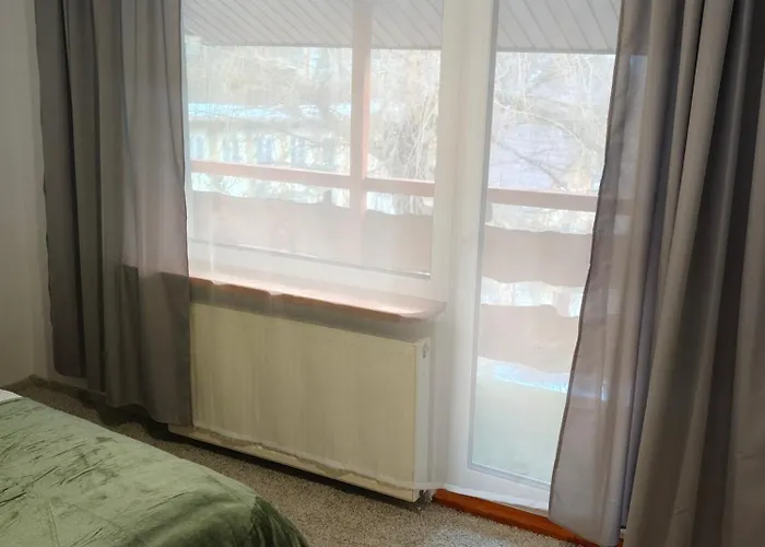 Z Ogrodem Poranna Rosa 아파트 슈차이트나