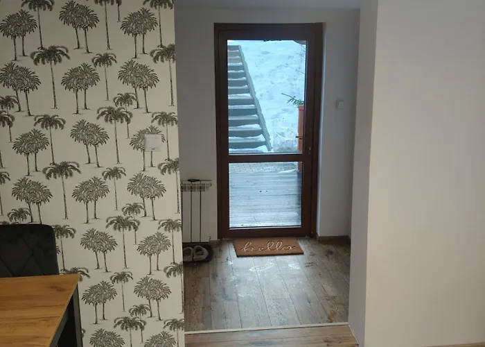 Z Ogrodem Poranna Rosa * 슈차이트나